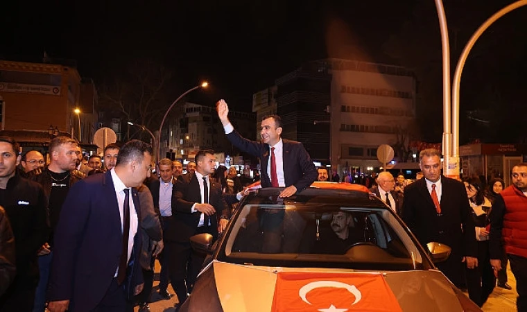 31 Mart Yerel Seçimlerde tekrar aday olan Belediye Başkanı Savaş Kalaycı, Karaman halkının büyük desteği ile ve büyük bir oy farkıyla yeniden Belediye Başkanı seçildi