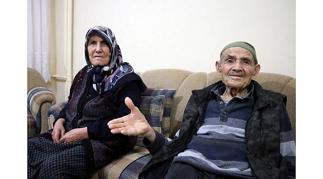 'Amerika'daki oğlunun yanından geldim' diyerek yaşlı çifti dolandırdılar