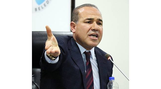 Adana Büyükşehir Belediyesi&#39;nde &#39;hizmet sayısı&#39; krizi