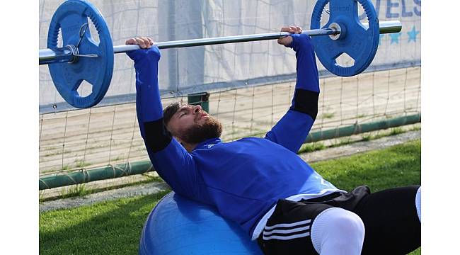 Adem Büyük takımdan ayrılacağı yönündeki iddiaları yalanladı