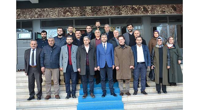 AK Parti Yeşilyurt İlçe Başkanı Yalçınkaya mazbatasını aldı