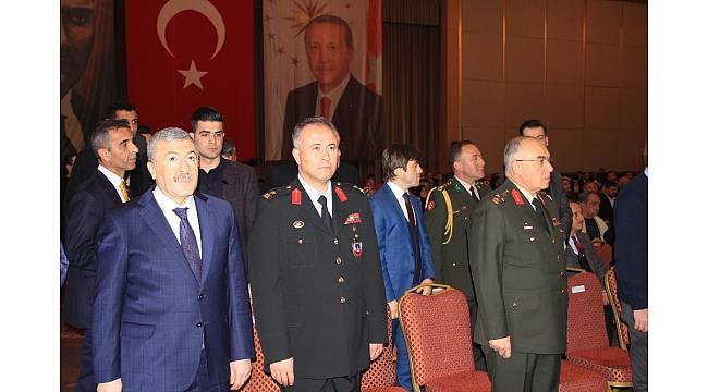 Bakan Kaya&#39;dan şehit aileleri ve gazilere &#39;Devlet Övünç Madalyası ve Berat Tevcihi&#39;