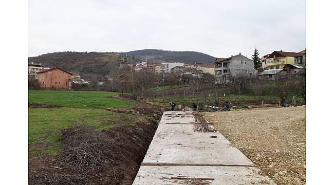 Başiskle&#39;de yol ve köprü çalışmaları devam ediyor