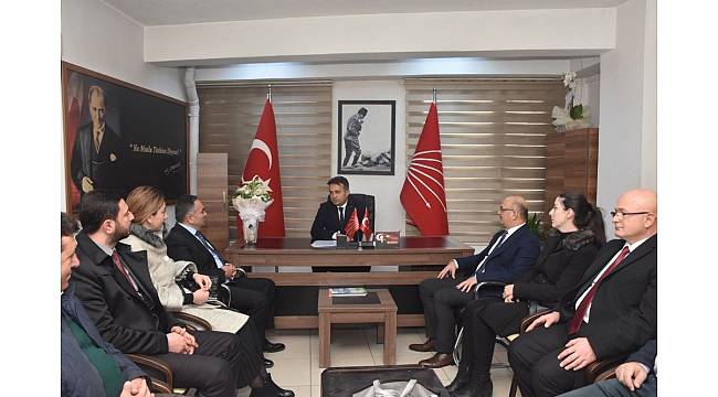 Başkan Ay CHP teşkilatını ziyaret etti