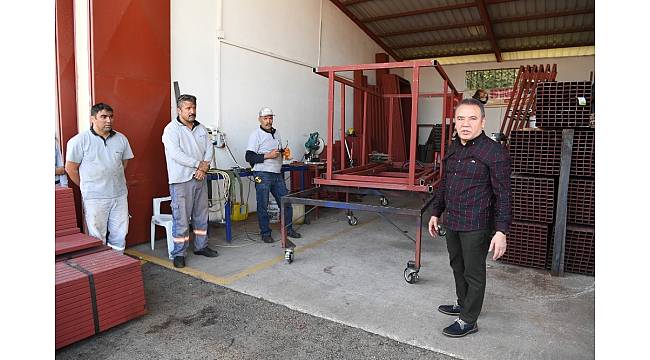 Başkan Böcek, 'atölyeleri' inceledi