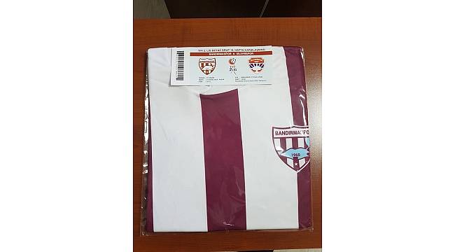 Başkan Kafaoğlu&#39;dan Bandırmaspor&#39;a forma