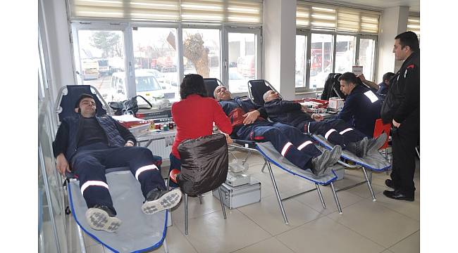 Belediye personeli kan bağışladı