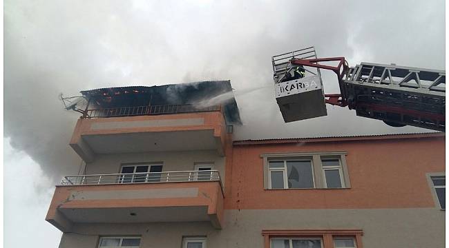 Bingöl&#39;de çatı yangını