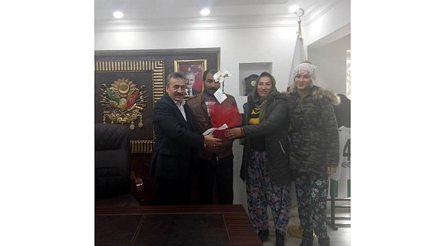 Evi yanan aileden Başkan Tutal'a teşekkür
