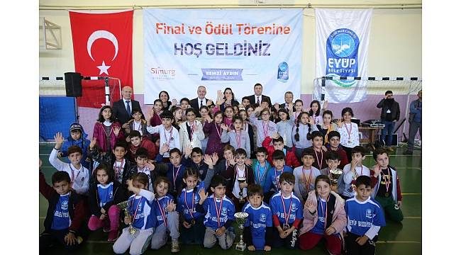 Geleneksel Çocuk Oyunları Eyüpsultan'da unutulmuyor