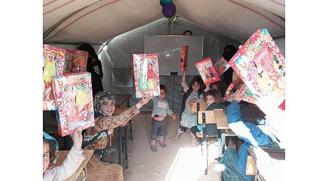 Hayat Ağacı Hama'da çocuklara oyuncak dağıttı
