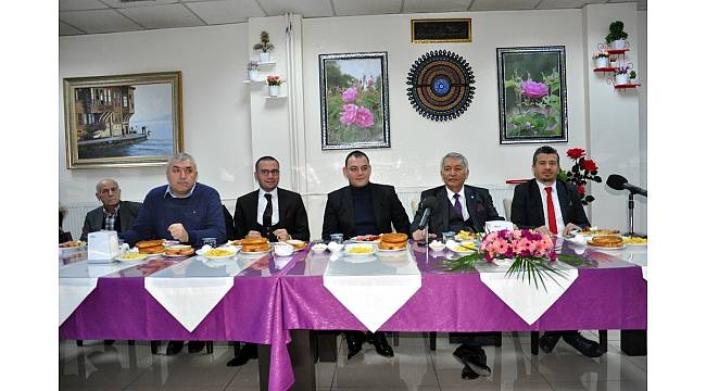 Isparta'da gazetecilere '10 Ocak' kahvaltısı
