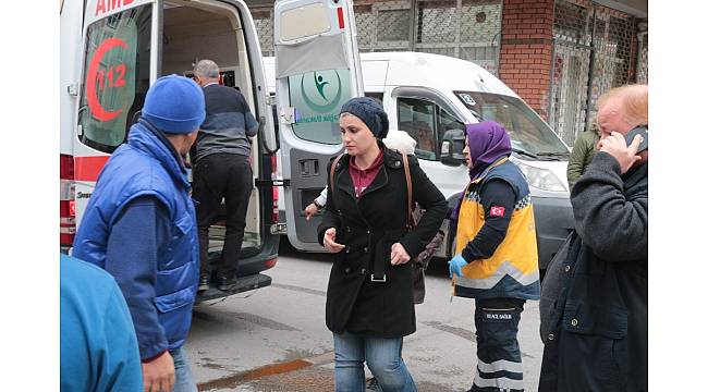 Kartal'da iki minibüs çarpıştı: 6 yaralı