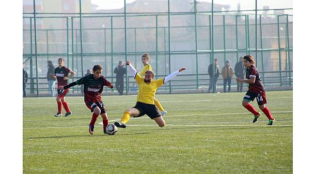 Malatya Bayanlar Spor gruptaki ilk yenilgisini aldı