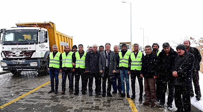Malatya’da kar yağışı 300’e yakın mahalle yolunu ulaşıma kapadı