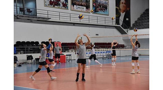 Manisa BBSK&#39;nin sultanları Maltepe Yalı&#39;ya hazır