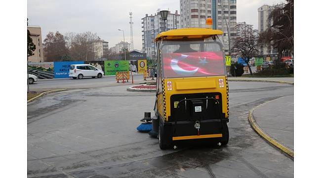 Melikgazi'de elektrikli süpürge taksi hizmete girdi