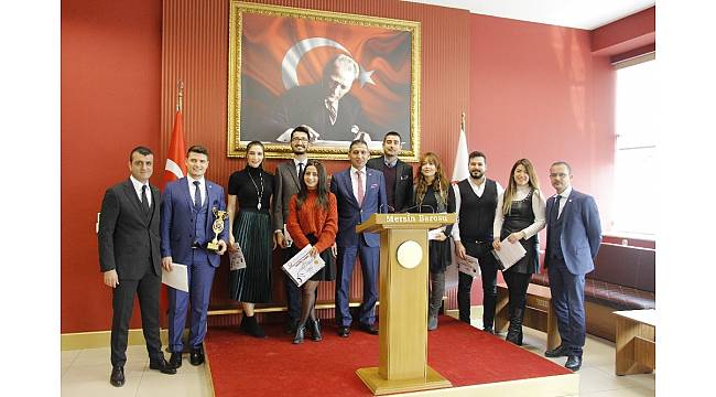 Mersin Barosu voleybol takımlarında kupa sevinci