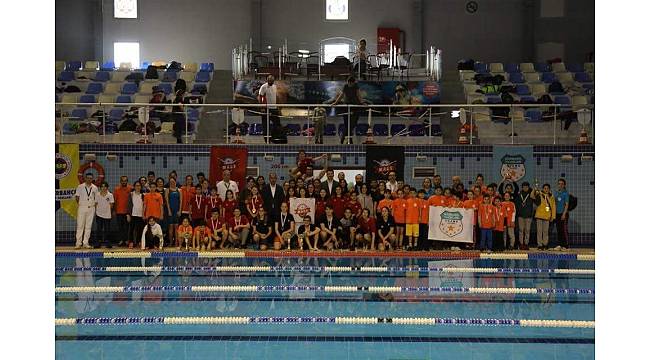 Muğla Yarıyıl Kupası Yüzme Yarışları Marmaris&#39;te Yapıldı