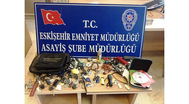 Otobüs hırsızı yakayı ele verdi