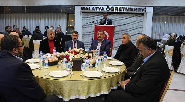 Polat ve Gürkan pazarcıların sorunlarını dinledi