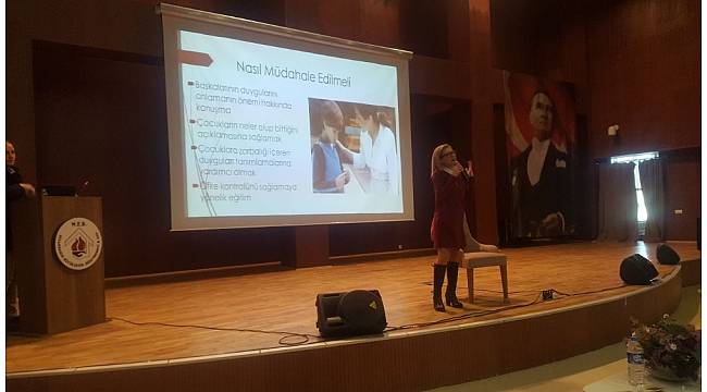 Rehber öğretmenlere akran zorbalığı konferansı