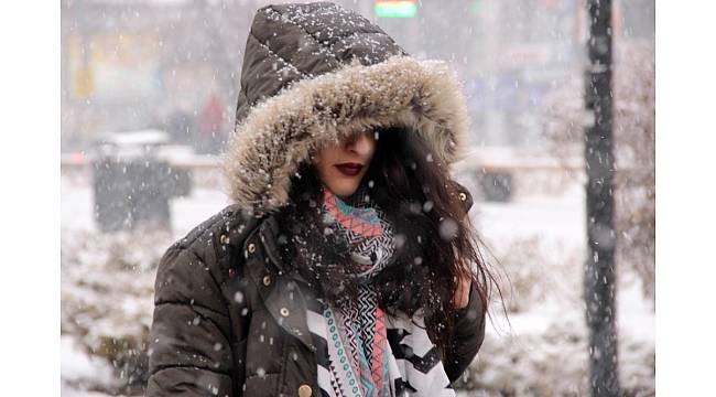 Sivas'ta özlenen kar yağışı başladı