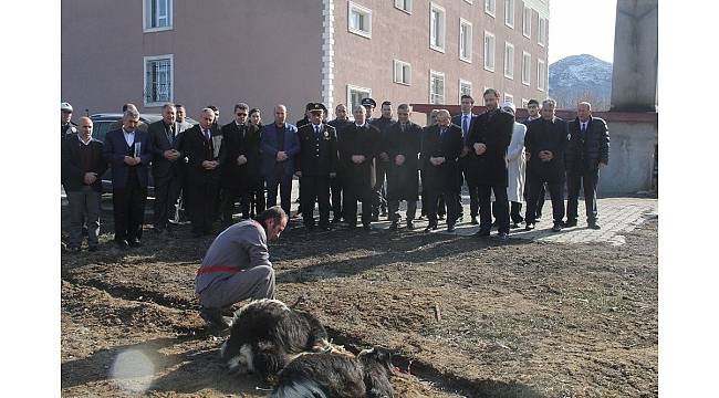 Vali Ustaoğlu'ndan Kur'an kursuna ziyaret
