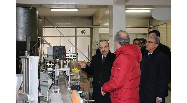 Vali Ustaoğlu'ndan ziyaretler