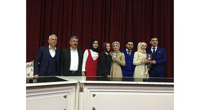5 dakikada bir nikah