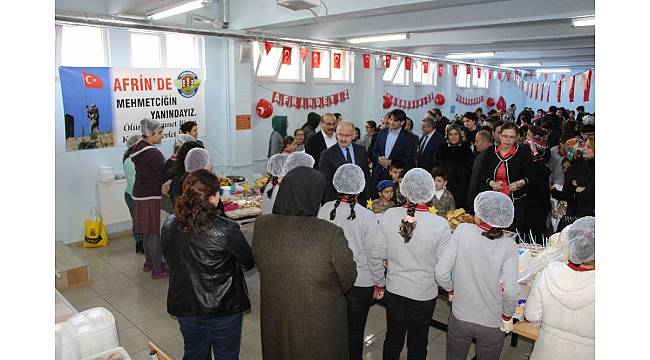Amasyalı öğrencilerden Afrin'deki Mehmetçik için kermes