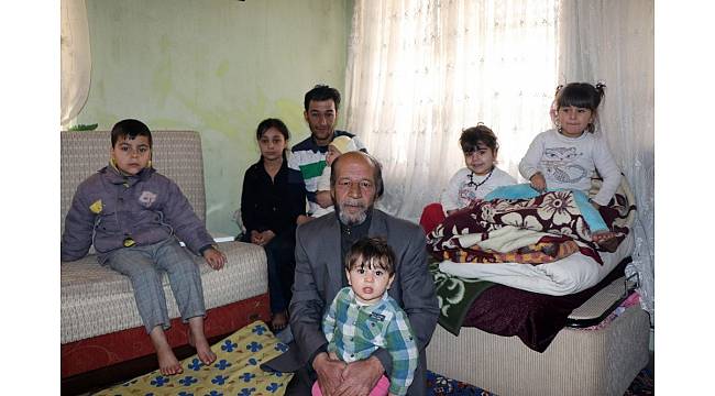 Ayaklarını kaybeden Türkmen yüzbaşı 13 kişilik ailesiyle Kayseri'ye sığındı
