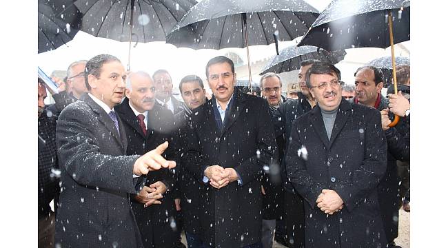 Bakan Tüfenkci, Kapıköy Sınır Kapısı&#39;nda incelemelerde bulundu