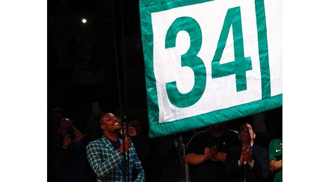 Boston Celtics, Paul Pierce&#39;in formasını emekli etti