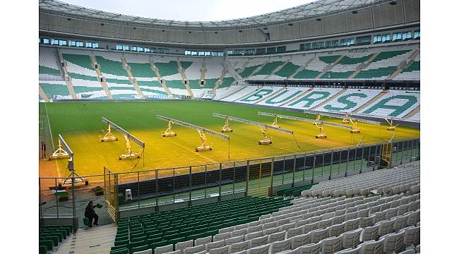 Bursaspor&#39;da çim sorununun nedeni yanlış ilaçlama
