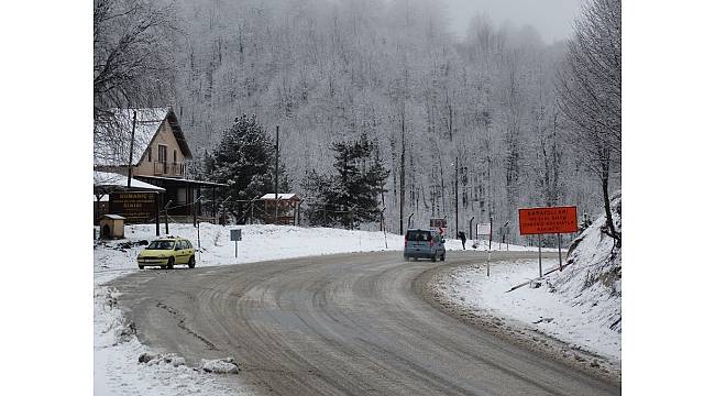 Domaniç Kocayayla&#39;da kar yağışı