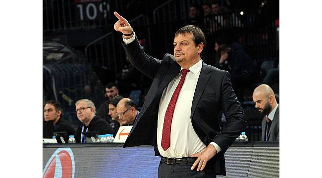 Ergin Ataman&#39;dan &#39;İstiklal Marşı&#39; önerisi