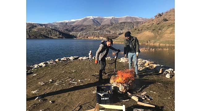 Hizan'da vatandaşlar piknik alanlarına akın etti