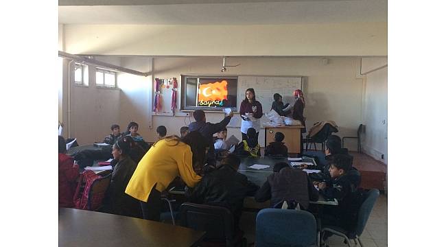 HRÜ Eğitim Fakültesi öğrencilerinden okuma yazma seferberliğine destek