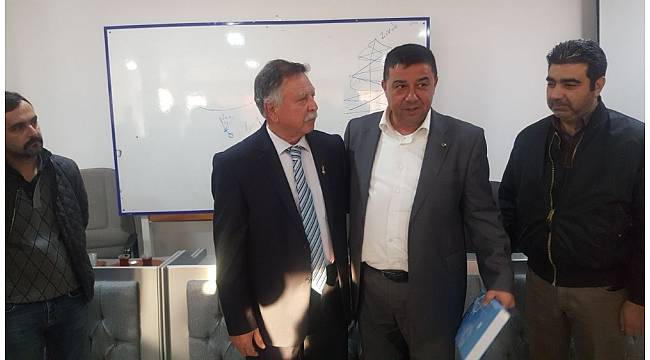 Kuşadası Esnaf Odası'nda devir teslim yapıldı