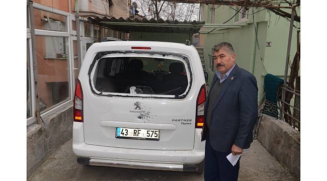 Muhtarın ev ve aracına silahlı saldırı