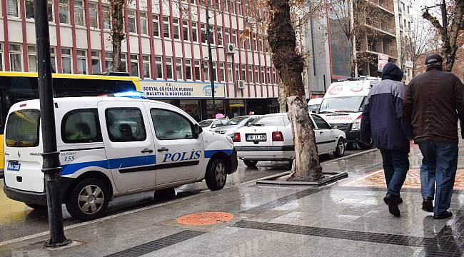 Otel odasında ölü bulundu