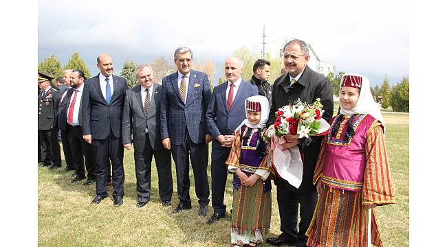 Çevre ve Şehircilik Bakanı Özhaseki Karaman&#39;da