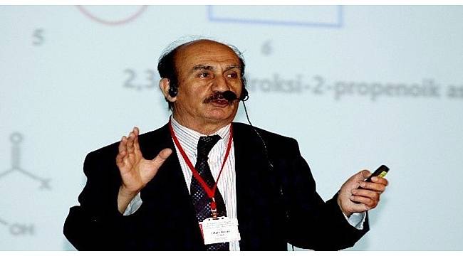 Dr. Yavuz Örnek: "İlahiyat Fakültelerinde fen bilimleri okutulmalı"