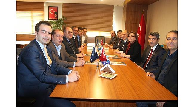 GAİMDER&#39;e Tebrik Ziyareti