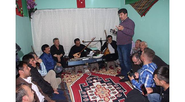 Gedizliler, &#39;yaren kültürü&#39;nü yaşatmaya çalışıyor