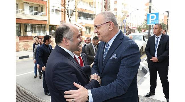 MHP Grup Başkanvekili Erhan Usta Manisa&#39;da