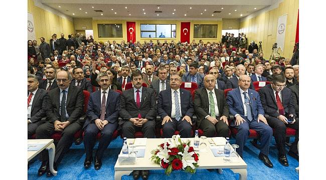 Milli Eğitim Bakanı Yılmaz &#39;Ulusal Eğitim Araştırmaları Öğretmenler Sempozyumu&#39;na katıldı