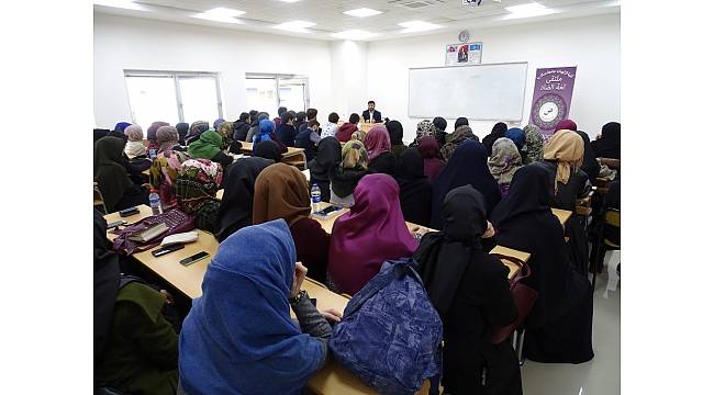 SAÜ İlahiyat Fakültesi&#39;nde Arapça söyleşi düzenlendi