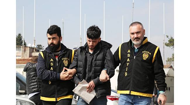 Silahlı hırsız yakayı ele verdi